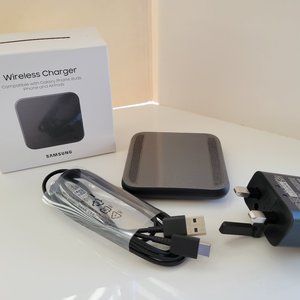 Samsung 9W Fast Wireless Charging Pad Set